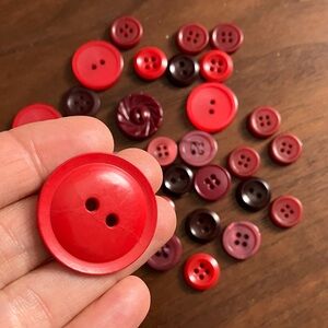 Red Buttons - vintage